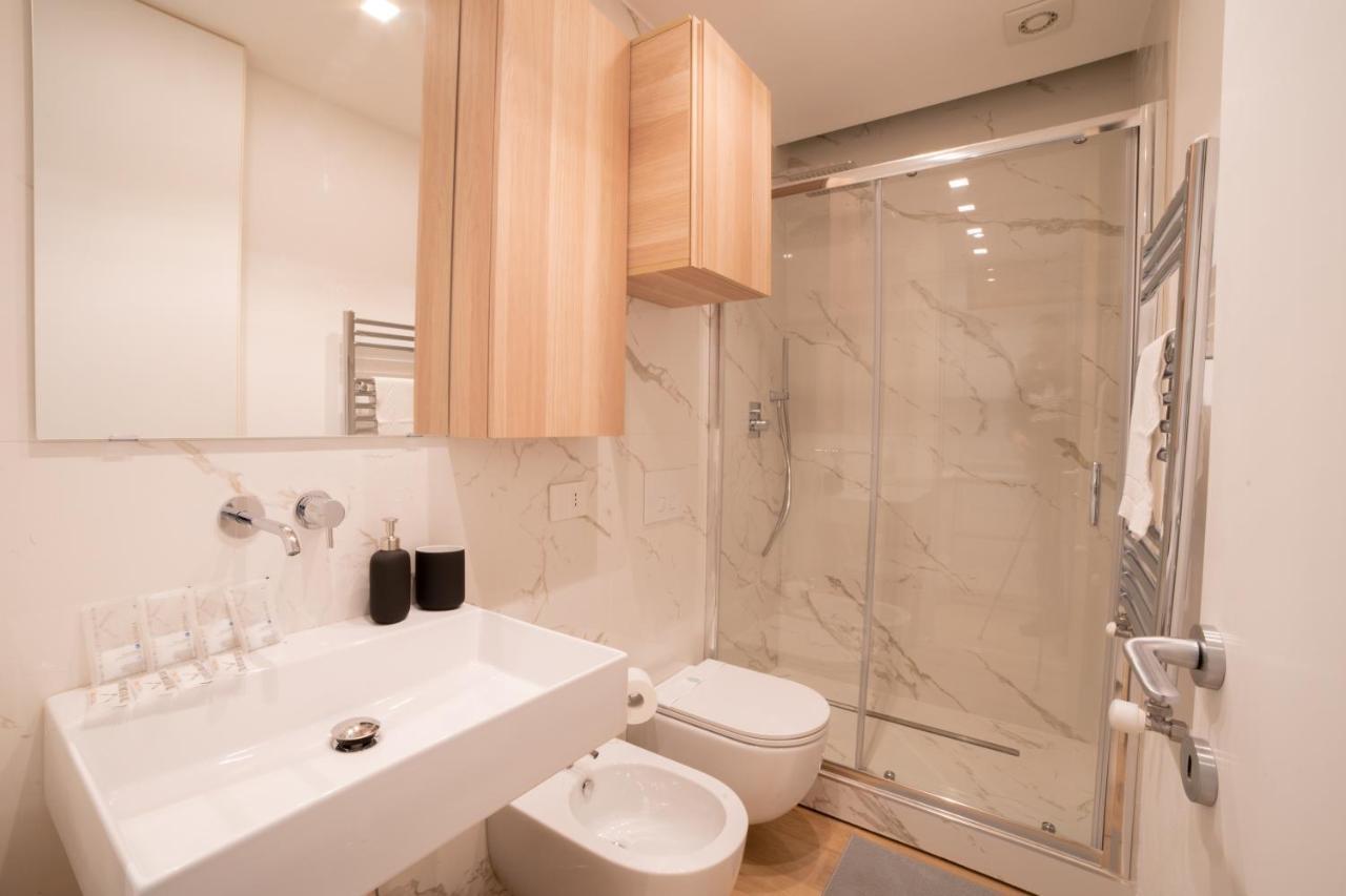 Navigli-Centro-Universita, Amazing New Apartment Милано Екстериор снимка